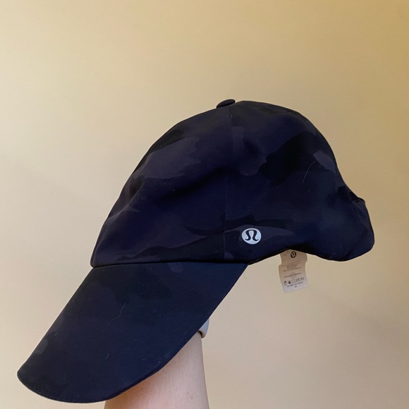 Lululemon hat - Picture 1 of 3